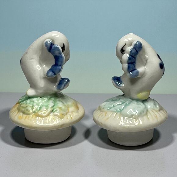 Vintage Blue & White Porcelain Duck Bottle Toppers 2” Bath Salt Jar Stoppers - Picture 5 of 8